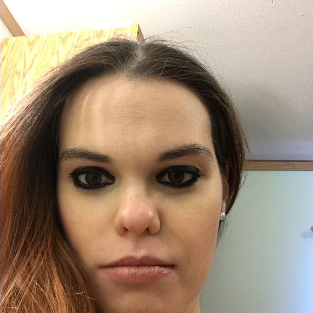 Meet your Posher, Christina